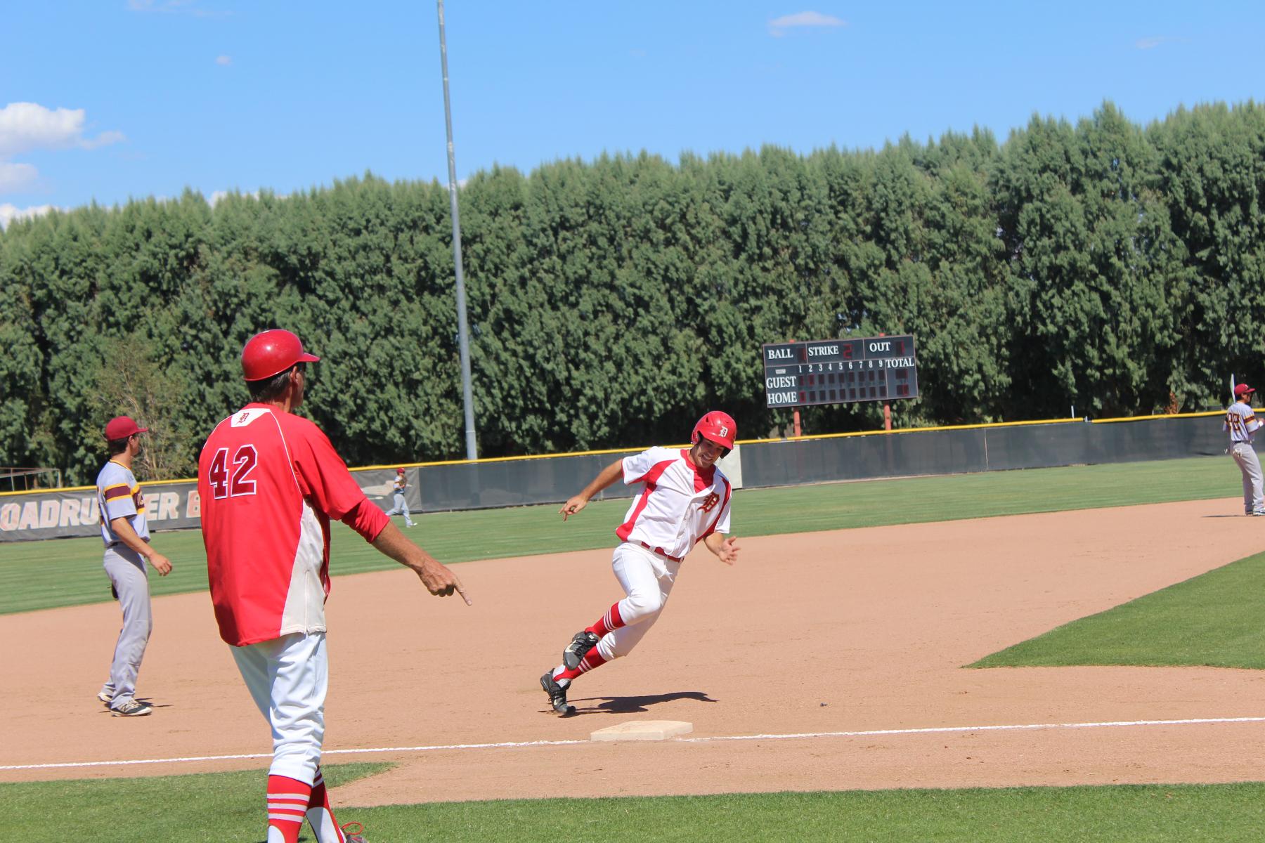 Baseball Gets Back on Track with 11-5 Win Over Victor Valley