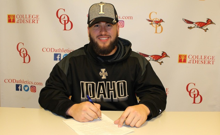 COD Football: Holt signs letter with Idaho