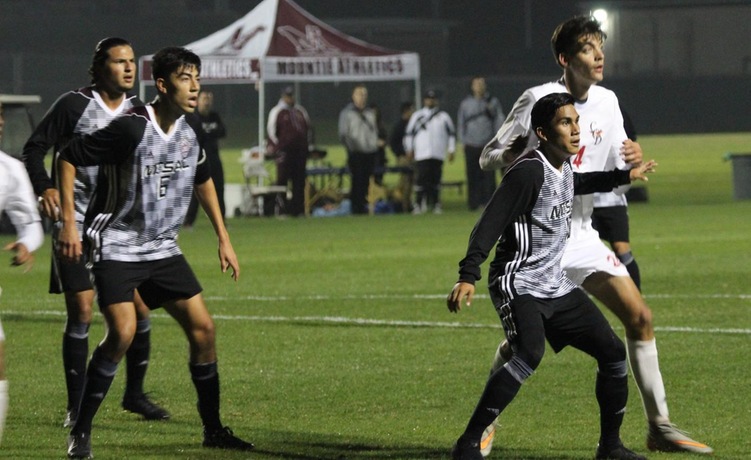 COD Men’s Soccer falls in regional semifinals to #2 Mounties, 6-0