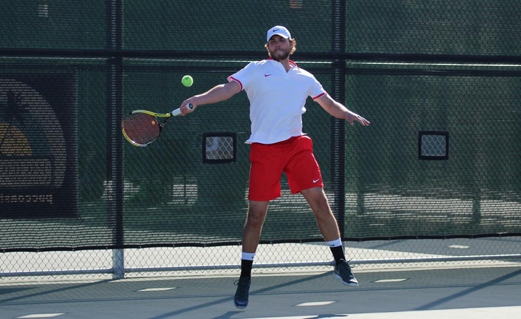 COD Men’s Tennis remains undefeated in Conference, rolling past the Griffins, 8-1