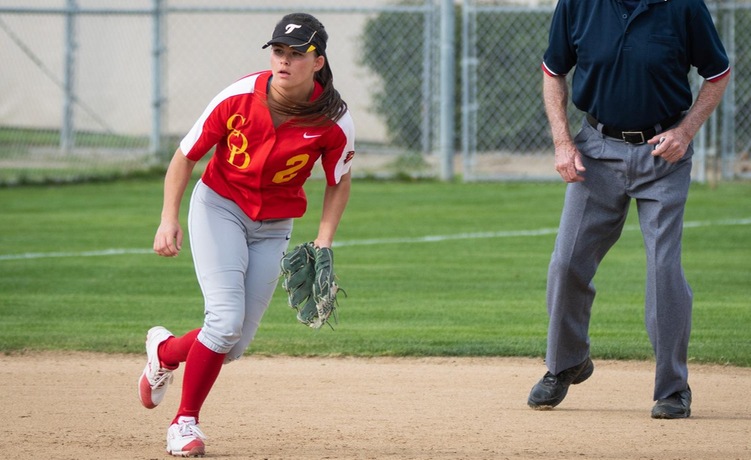COD Softball rolls to top of the PCAC with win over the Griffins, 5-1