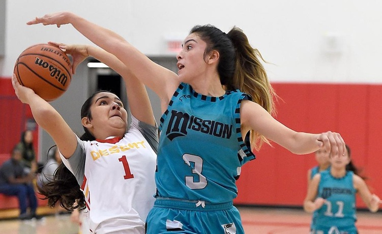 COD Women’s Basketball rolls into Consolation Final at Winter Classic