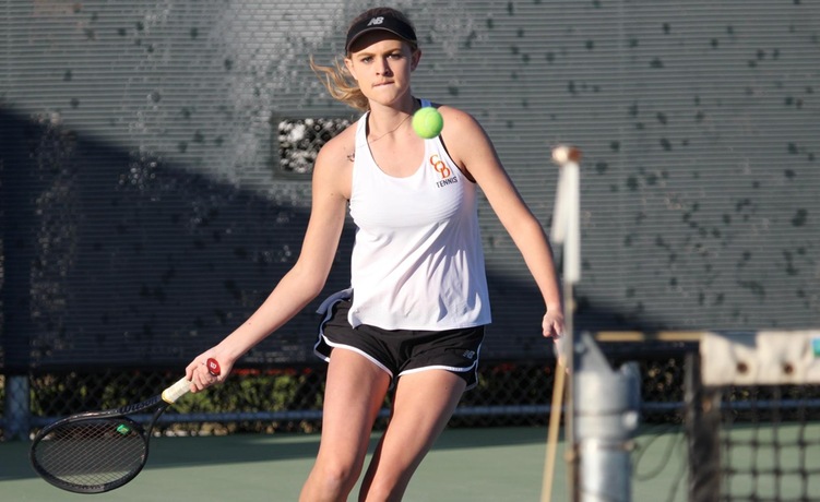 COD Women’s Tennis opens 2019 by knocking off the Arabs, 6-3