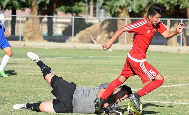 COD Men’s Soccer pushes past the Arabs, 2-1