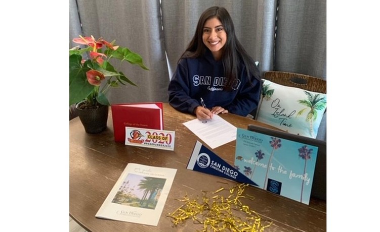 COD Women’s Golf: Rodriguez signs letter with San Diego Christian