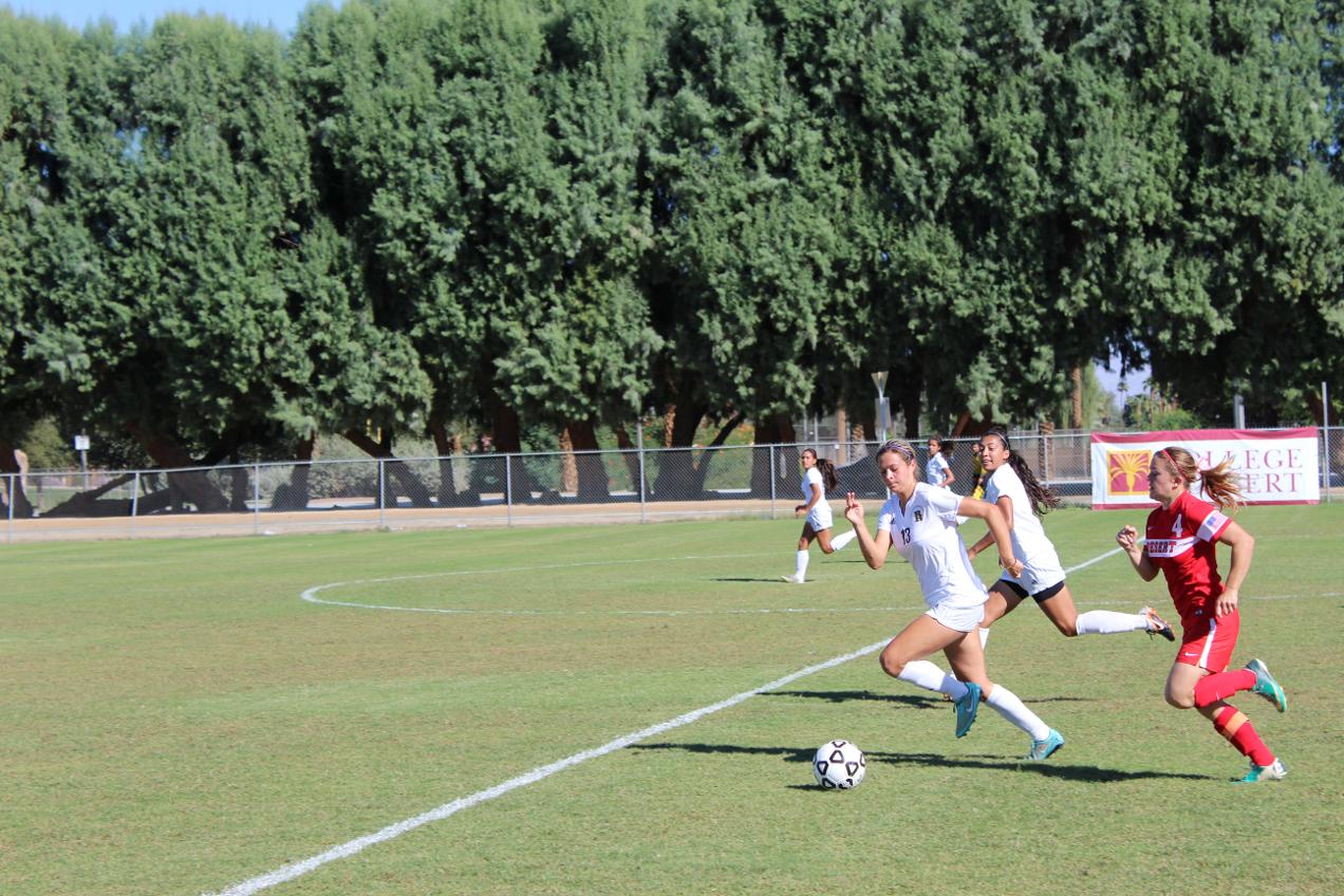 Women's Soccer Ends Home Slate with Foothill Conference Win