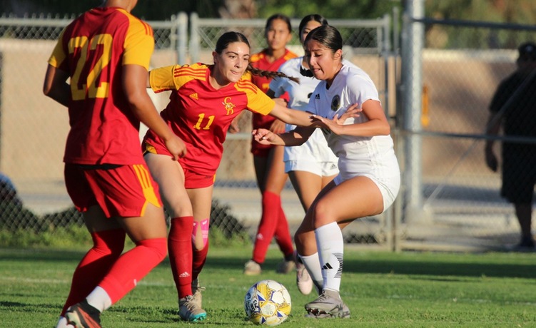 COD Women's Soccer grabs late goal for huge win over Rio Hondo, 3-2