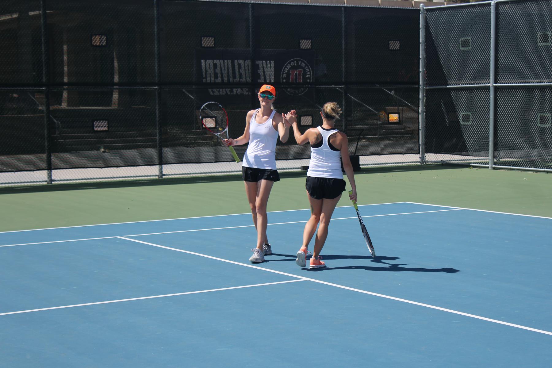 Women's Tennis Advances in Southern California Regionals Following 5-1 Win Over Orange Coast