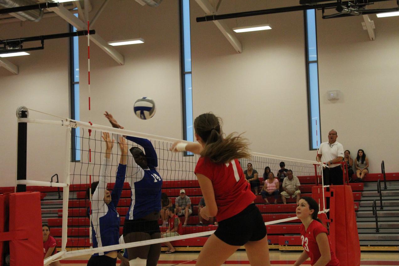 Women's Volleyball Improves to 2-0 in Conference Play Following Sweep