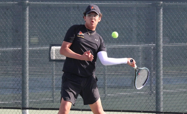 COD Men's Tennis goes on the road and shoots down Eagles, 5-3