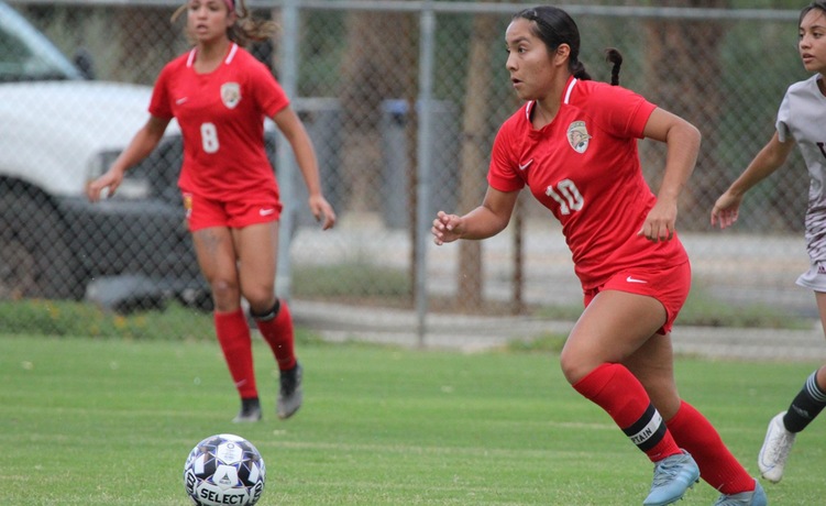 COD Women’s Soccer shoots down the Eagles late, 4-1