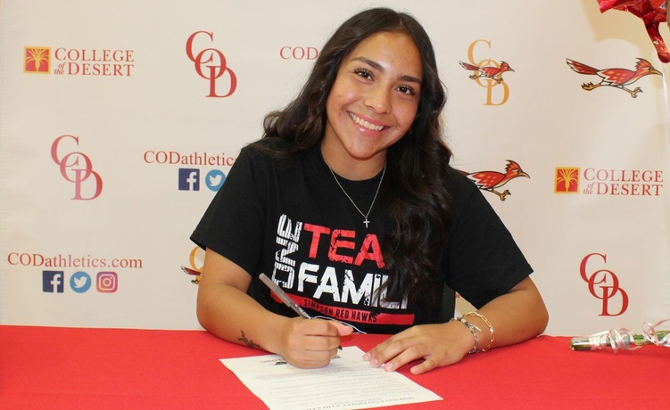 COD Women’s Soccer: Bedolla Guzman signs letter with Simpson