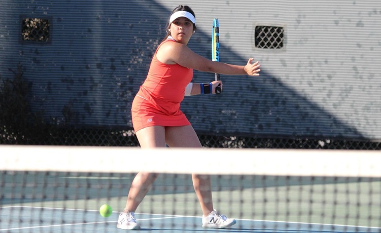 COD Women’s Tennis grabs lopsided win over the Falcons, 8-1