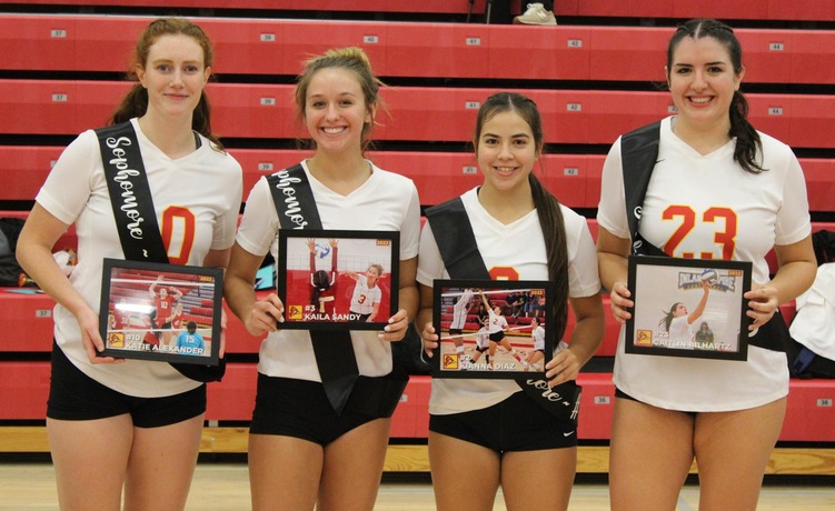 COD Women’s Volleyball celebrates Sophomore Night with sweep of Wolverines, 3-0